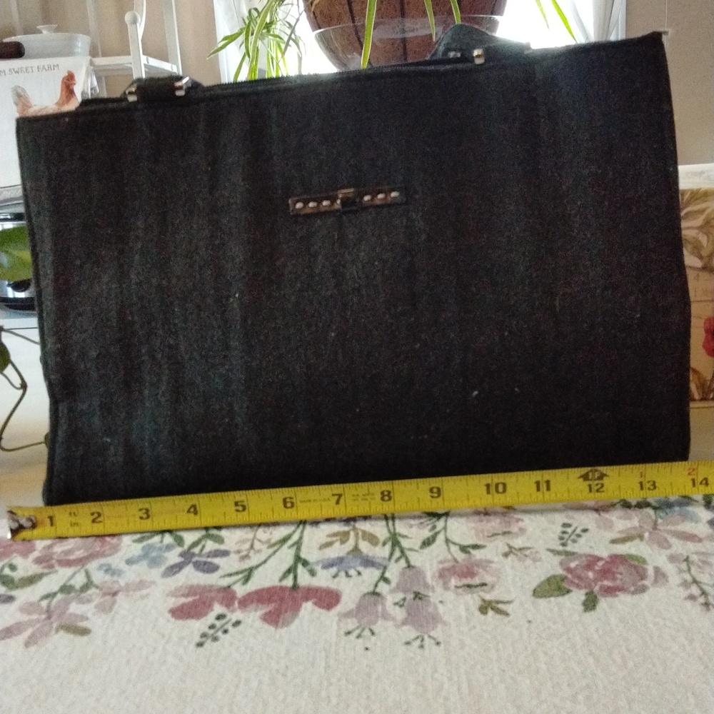 Brandess wool shoulder purse